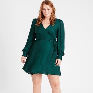 Banana Republic Satin Puff-Sleeve Wrap Dress in Glen Green. 12 Tall. NWT
